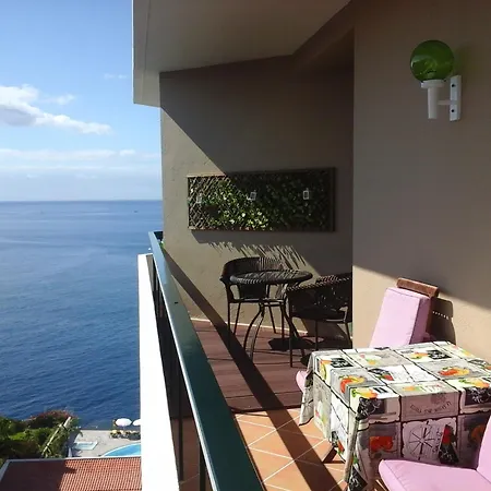 Bright * Funchal (Madeira)